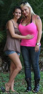 大乳房的图片,自然与艺术的完美融合