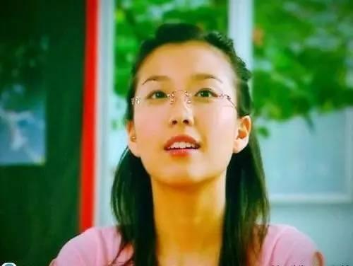 姚子羚性感照片,魅力四溢，美艳动人