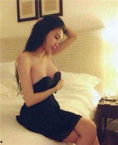 女主播在浴室,女主播的意外邂逅