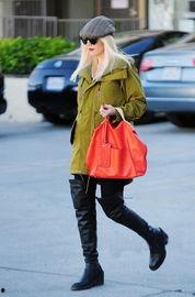 明星穿高筒靴,高筒靴演绎时尚新高度  第3张